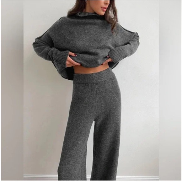 NWT Commense Gray Turtleneck Sweater Pant Set size small - Picture 2 of 2